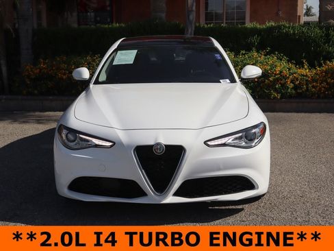 Used 2019 Alfa Romeo Giulia RWD image 3