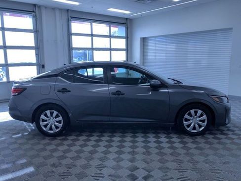 Used 2025 Nissan Sentra S image 34