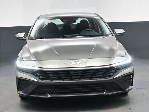 New 2026 Hyundai Elantra SE image 20