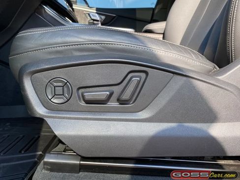 Used 2020 Audi Q8 Prestige AWD/4WD image 28