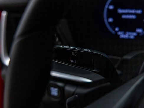 Used 2025 Porsche 911 Carrera image 38