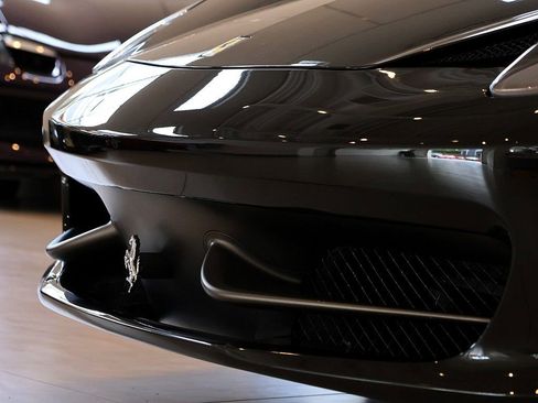 Used 2011 Ferrari 458 Italia Coupe RWD image 18