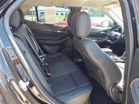 Used 2024 Buick Encore GX Sport Touring FWD image 9