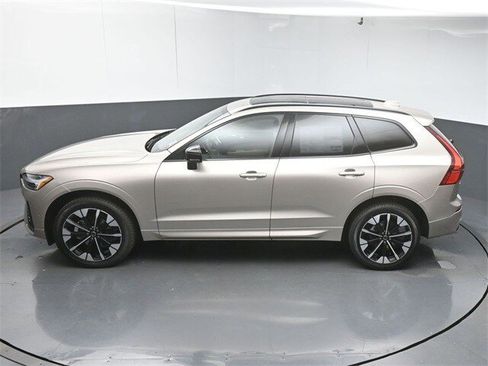 Used 2026 Volvo XC60 B5 Plus w/ Protection Package Premier image 46