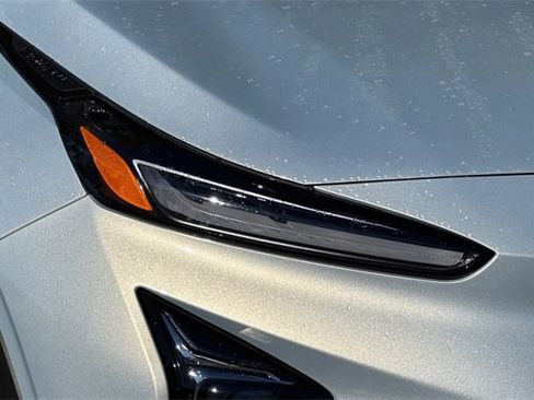 Used 2022 Chevrolet Bolt EUV Premier w/ Sun & Sound Package image 44