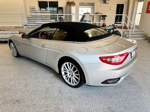 Used 2017 Maserati GranTurismo Convertible RWD image 14