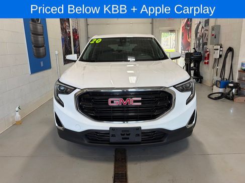 Used 2020 GMC Terrain SLE w/ LPO, Floor Liner Package FWD image 3