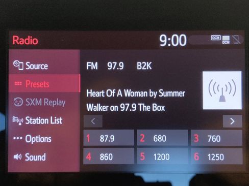 Used 2022 Toyota Camry SE image 25