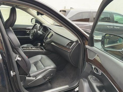 Used 2019 Volvo XC90 T5 Momentum AWD/4WD image 24
