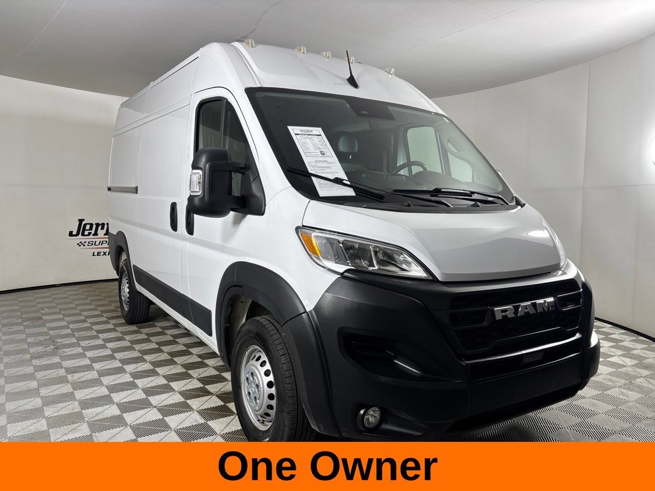 Used 2025 RAM ProMaster 2500 w/ Convenience Group FWD image 4