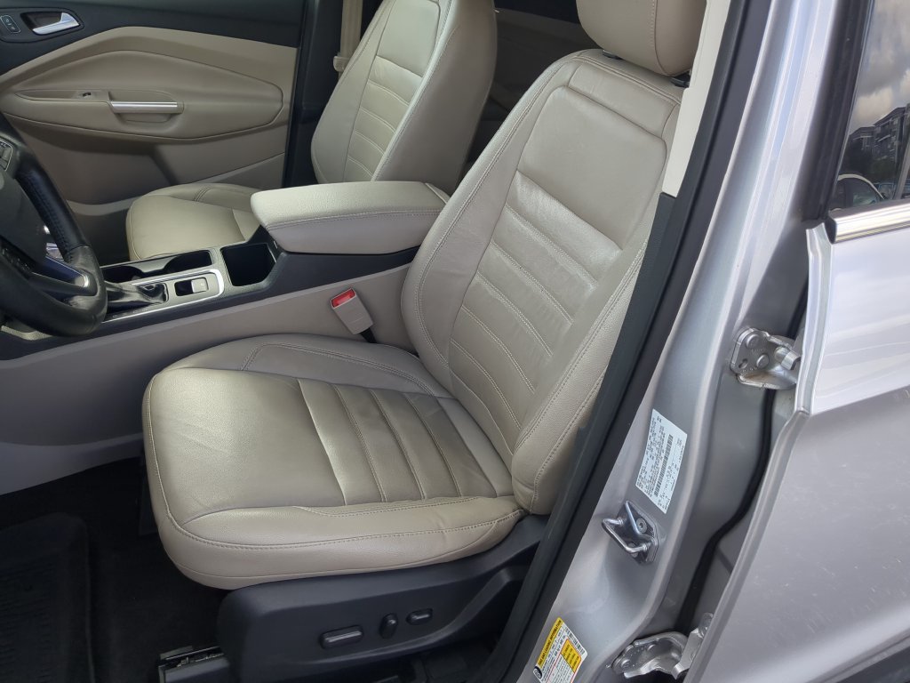 Used 2018 Ford Escape SEL w/ Ford Safe & Smart Package FWD image 20