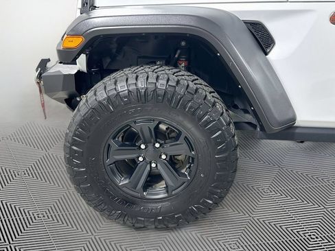Certified 2023 Jeep Gladiator Mojave w/ LED Lighting Group AWD/4WD image 25