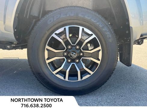 Used 2023 Toyota Tacoma TRD Sport AWD/4WD image 11