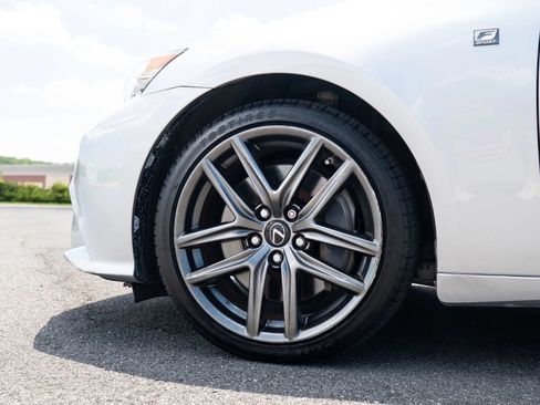 Used 2016 Lexus IS 350 RWD image 11