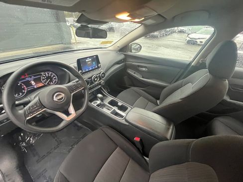 Used 2024 Nissan Sentra SV FWD image 26