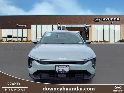 Used 2025 Kia K4 FWD image 2
