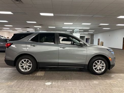 Used 2024 Chevrolet Equinox LT image 3
