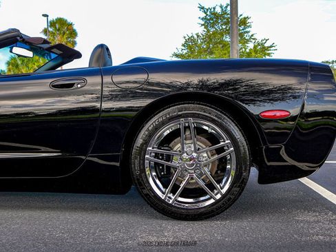 Used 1998 Chevrolet Corvette Convertible w/ Memory Pkg RWD image 5