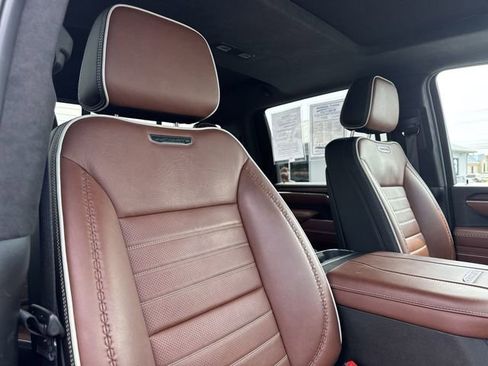 Used 2025 GMC Sierra 2500 Denali Ultimate w/ Max Trailering Package AWD/4WD image 25