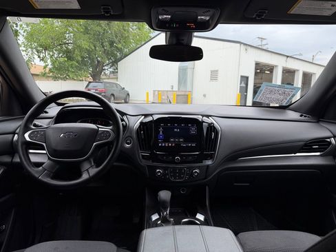 Used 2023 Chevrolet Traverse LT FWD image 27