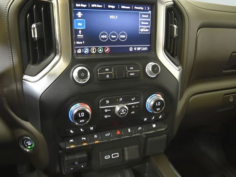 Used 2020 GMC Sierra 1500 SLT image 26