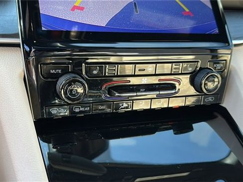 Used 2023 Jeep Grand Cherokee 4WD 4xe image 21