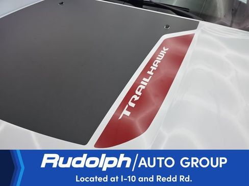 Used 2025 Jeep Compass Trailhawk AWD/4WD image 9
