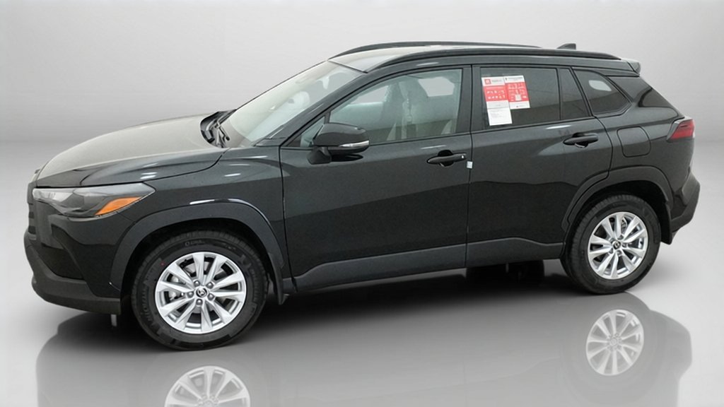 New 2026 Toyota Corolla Cross LE FWD image 17