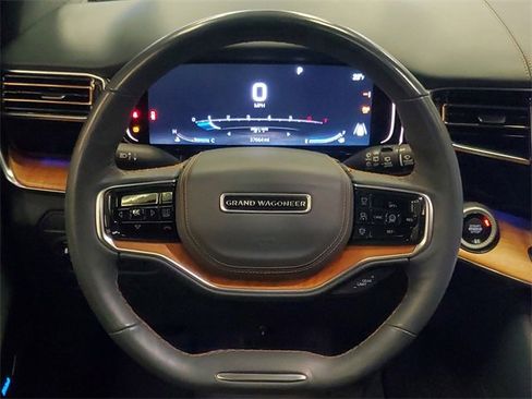 Used 2022 Jeep Grand Wagoneer Series III image 30