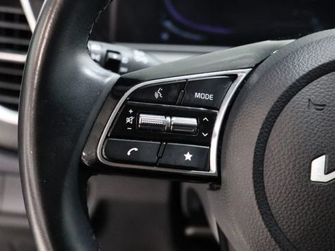 Used 2025 Kia Seltos S FWD image 21