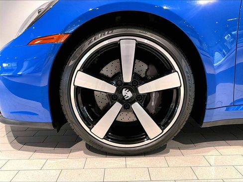 Used 2025 Porsche 911 Carrera S RWD image 14