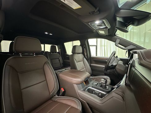Used 2024 GMC Sierra 1500 Denali AWD/4WD image 20