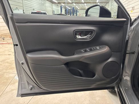 Used 2024 Honda HR-V Sport image 9