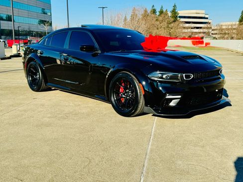 Used 2023 Dodge Charger SRT Hellcat image 2