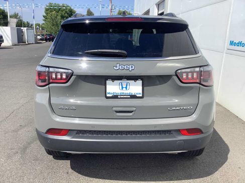 Used 2023 Jeep Compass Limited AWD/4WD image 5