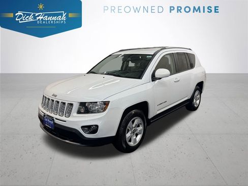 Used 2017 Jeep Compass Latitude FWD image 1