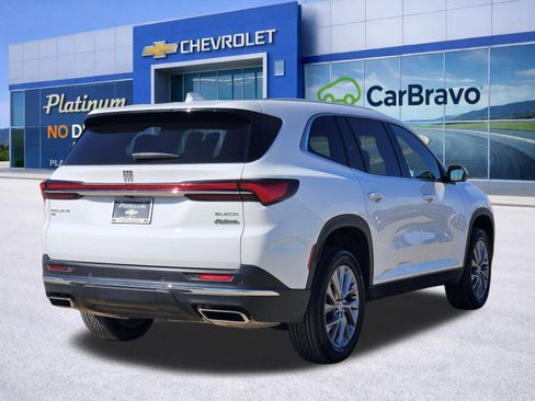 Used 2025 Buick Enclave Preferred image 5