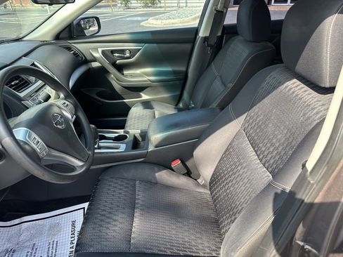 Used 2016 Nissan Altima 2.5 S w/ Power Driver Seat Package image 11