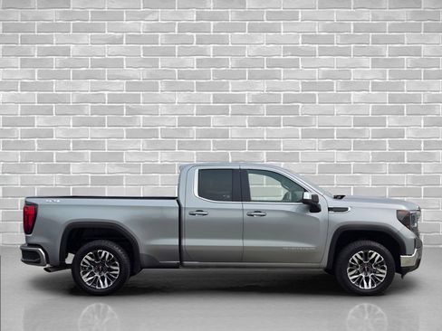 Used 2023 GMC Sierra 1500 SLE w/ Enhanced Capability Package AWD/4WD image 6