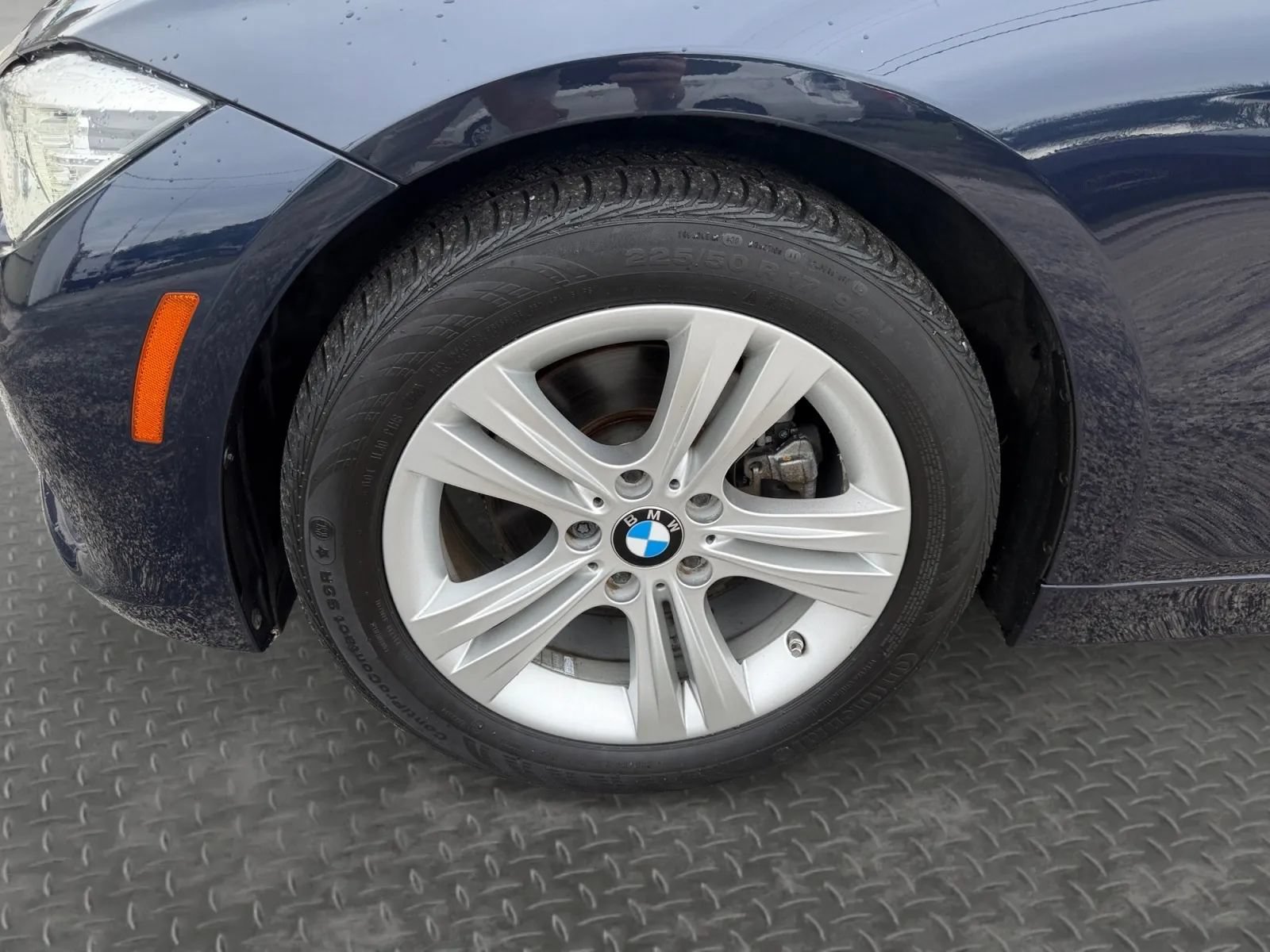 Used 2017 BMW 330i Sedan RWD image 9
