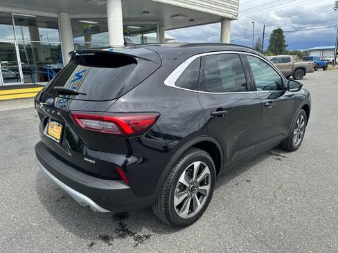 Certified 2025 Ford Escape Platinum AWD/4WD image 2