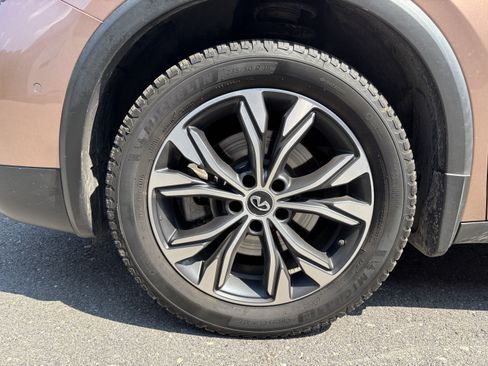 Used 2019 INFINITI QX30 AWD w/ Proassist Package image 11