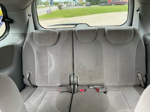 Used 2012 Kia Sedona LX w/ PWR Pkg FWD image 11