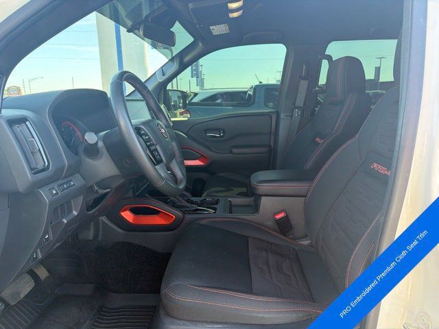 Used 2025 Nissan Frontier PRO-4X AWD/4WD image 13