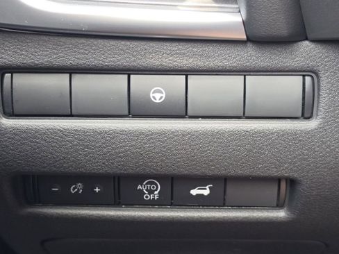 Used 2025 Nissan Rogue SV FWD image 14