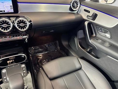 Used 2023 Mercedes-Benz CLA 250 image 21
