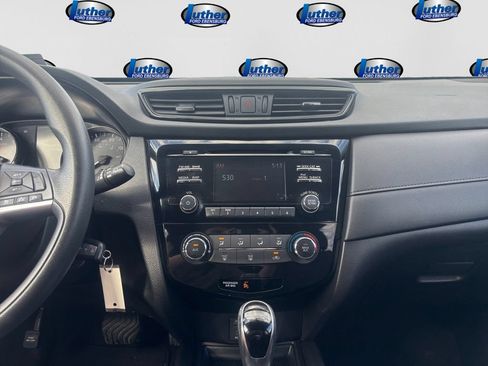 Used 2017 Nissan Rogue AWD image 21