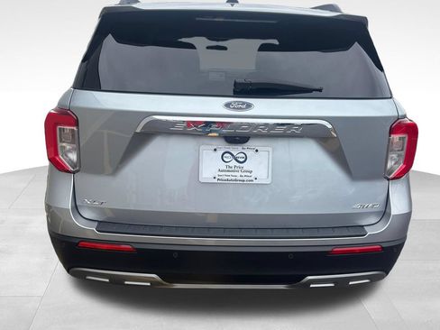 Used 2023 Ford Explorer XLT w/ Equipment Group 202A AWD/4WD image 6