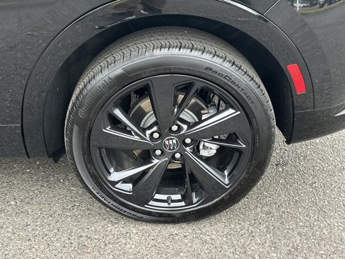 Certified 2025 Buick Envision Sport Touring image 24