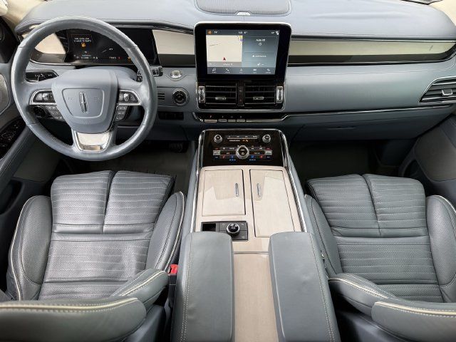 Used 2019 Lincoln Navigator L Black Label w/ Cargo Package AWD/4WD image 10